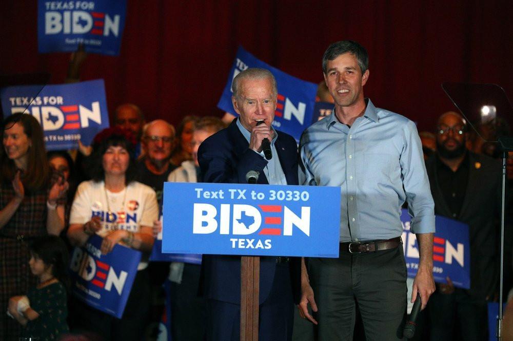 Super Tuesday test: Biden looks to blunt Bernies rise