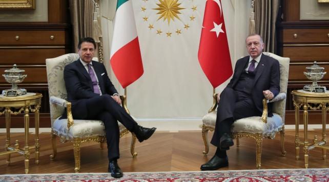 Turkey, Italy discuss possible joint measures against COVID-19