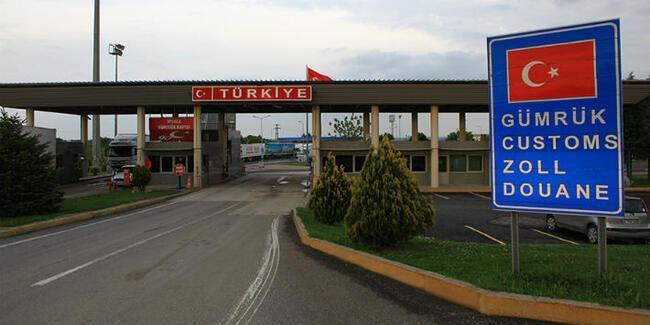 Turkey shuts Greece, Bulgaria land borders to passengers