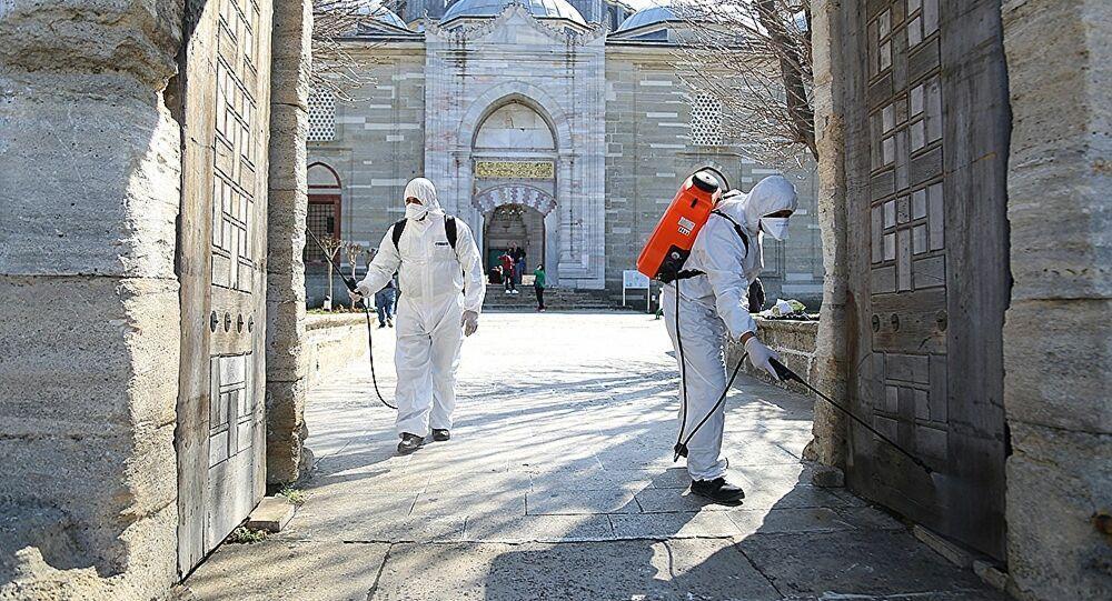 Turkey shutters mosques for Friday prayers and holy night