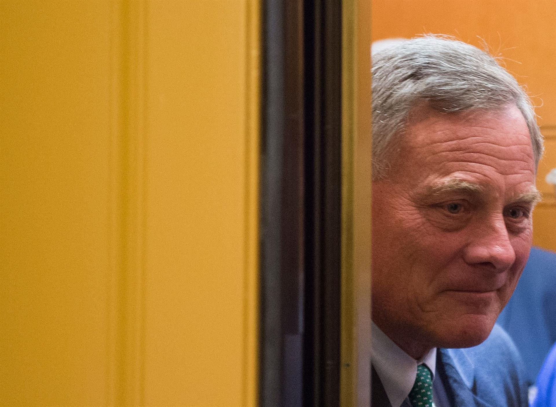 US senators defend selling shares before coronavirus crash
