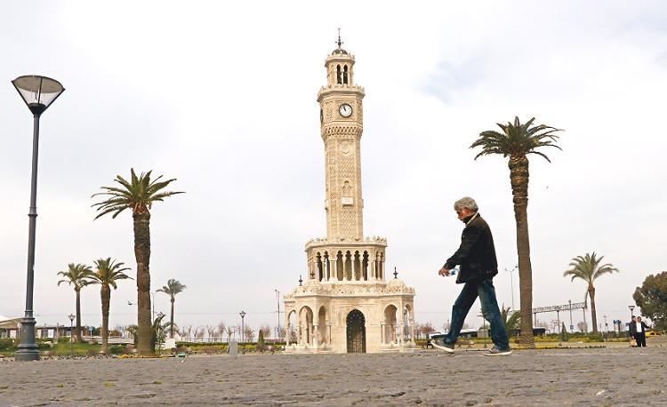 A house-bound İzmirian diary: Post-corona life continues on in balconies and online