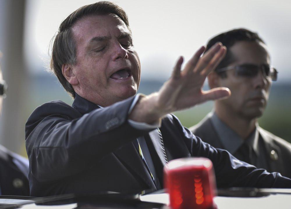 Twitter removes two Bolsonaro tweets questioning virus quarantine