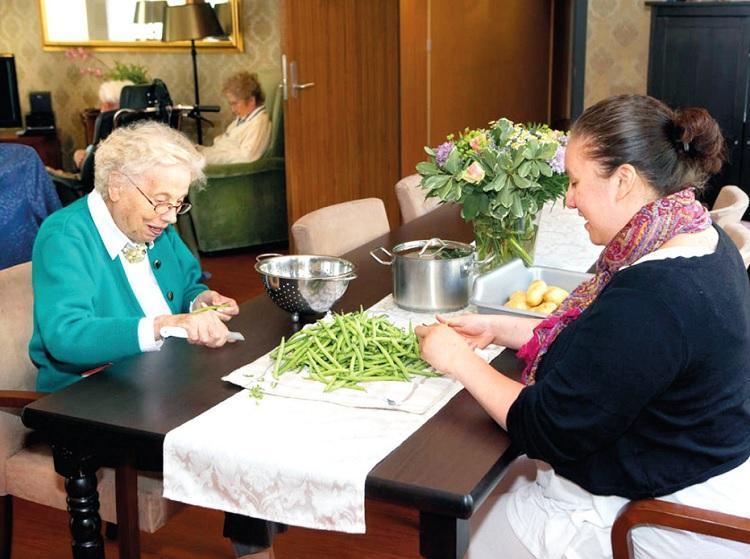 Poster action for people with dementia: Op-ed