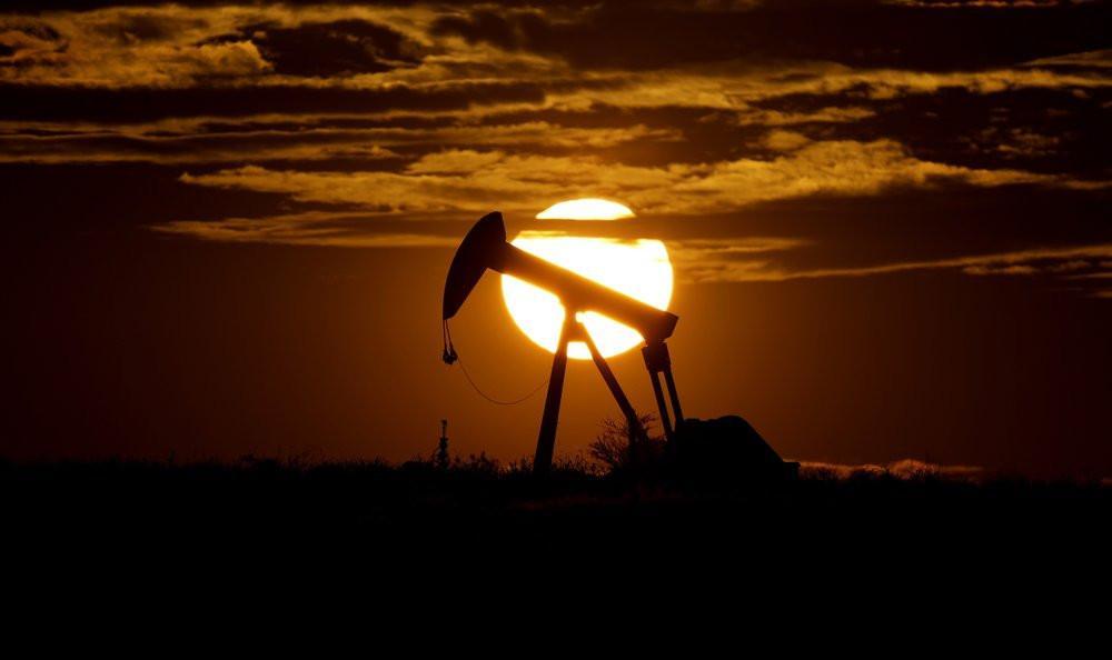Brent oil dives below $30 a barrel with oversupply