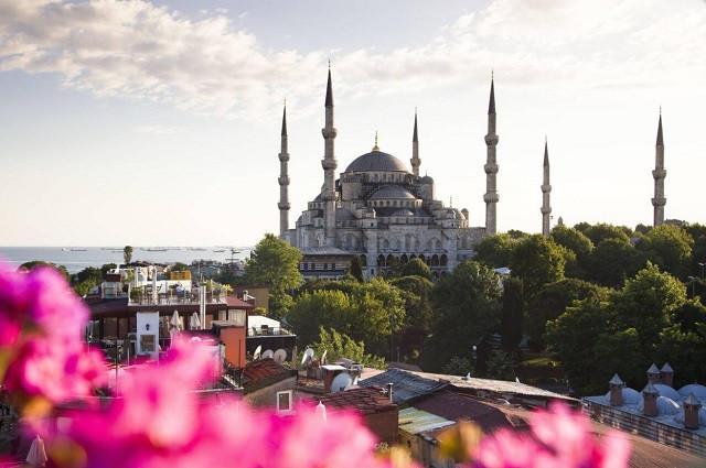 April 23 concert from Istanbul’s ‘seven hills’