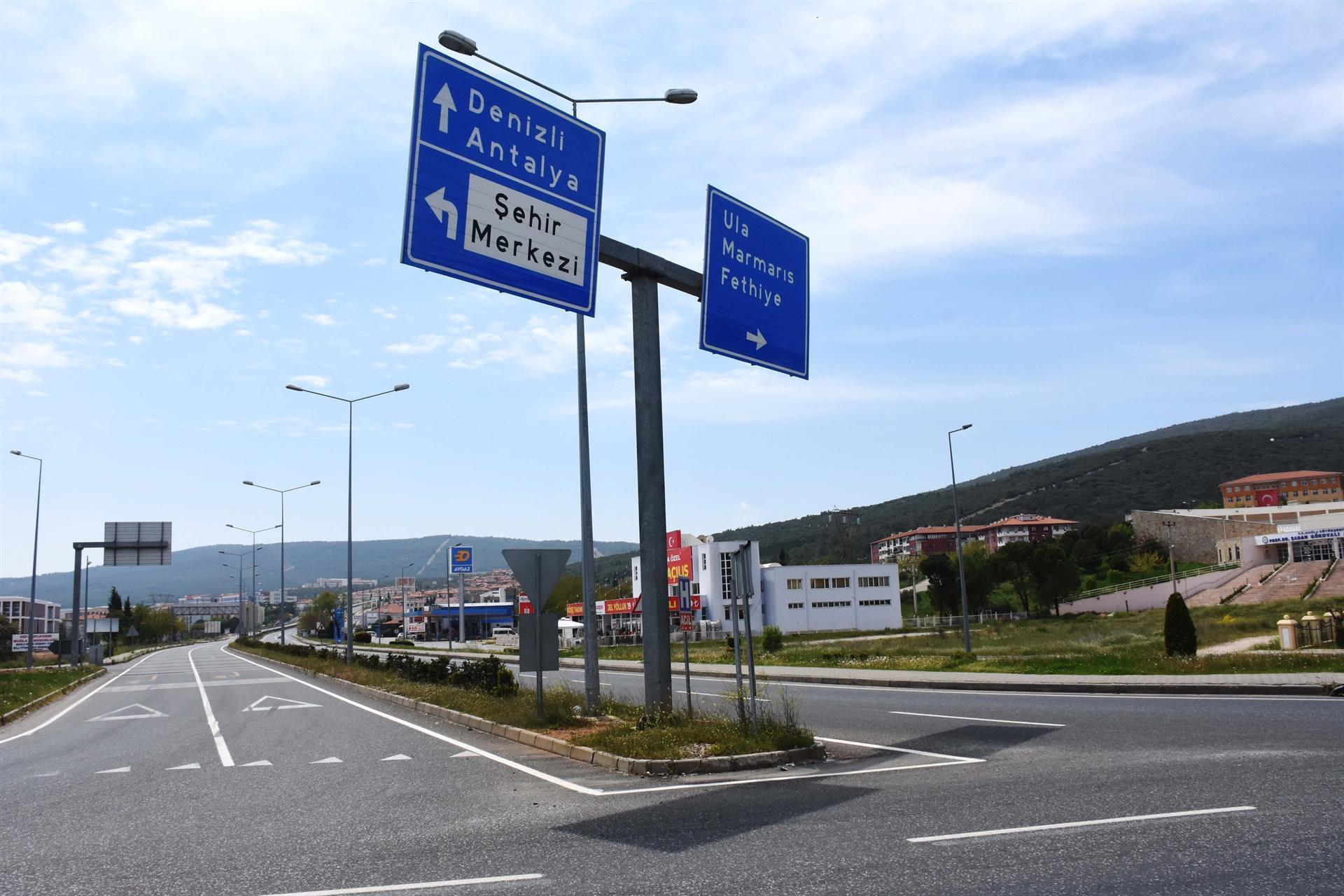 Restrictions may be eased in phases after Ramadan
