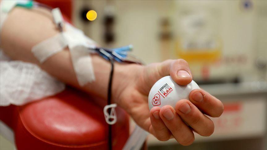 Former COVID-19 patients donating immune plasma