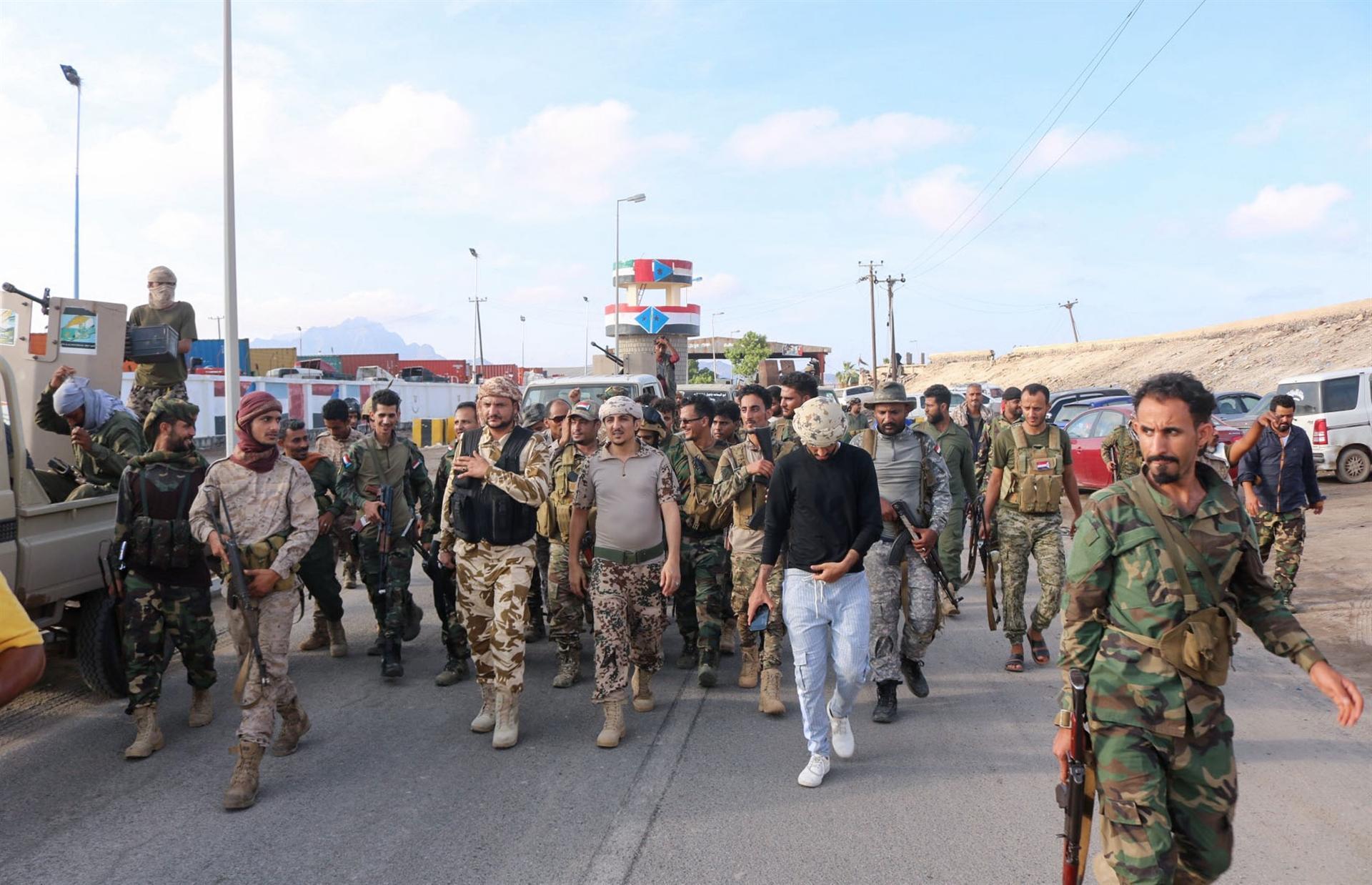 Yemen separatists announce self-rule in south, complicating peace efforts