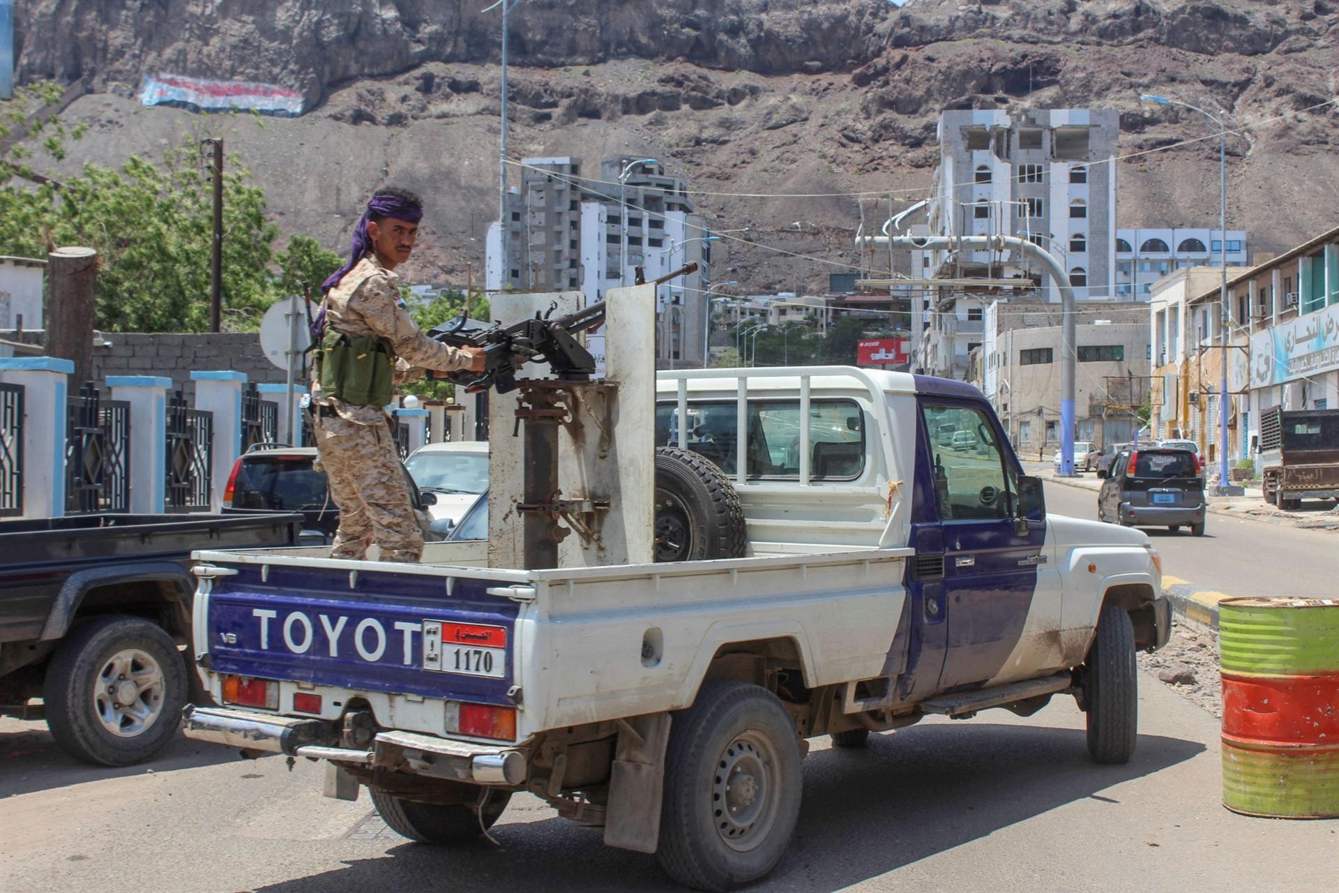 Saudi-led coalition in Yemen calls for end to escalation in south