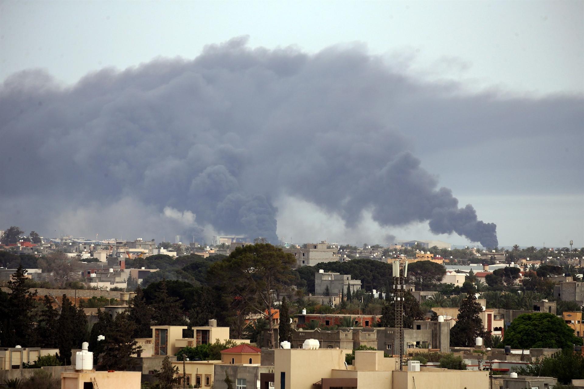 Indiscriminate Haftar attacks constitute war crime: Ankara