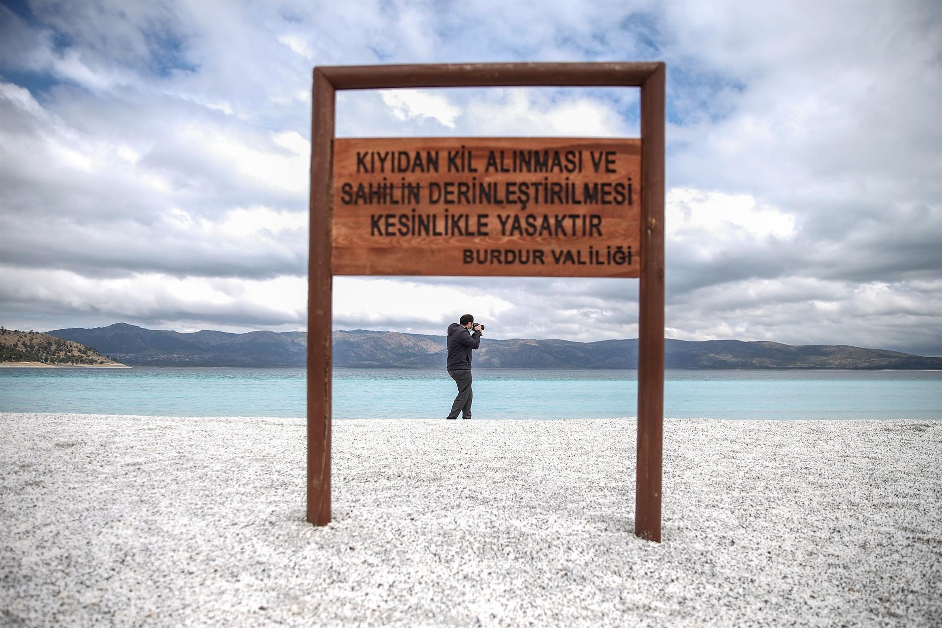 White sands of Lake Salda brought back