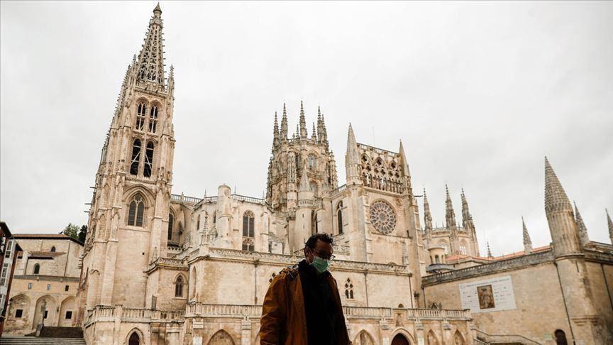 Spain encouraging visitors from abroad starting in July