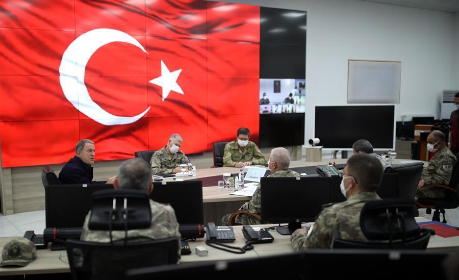 Turkey in favor of talks to defuse tensions: Defense minister