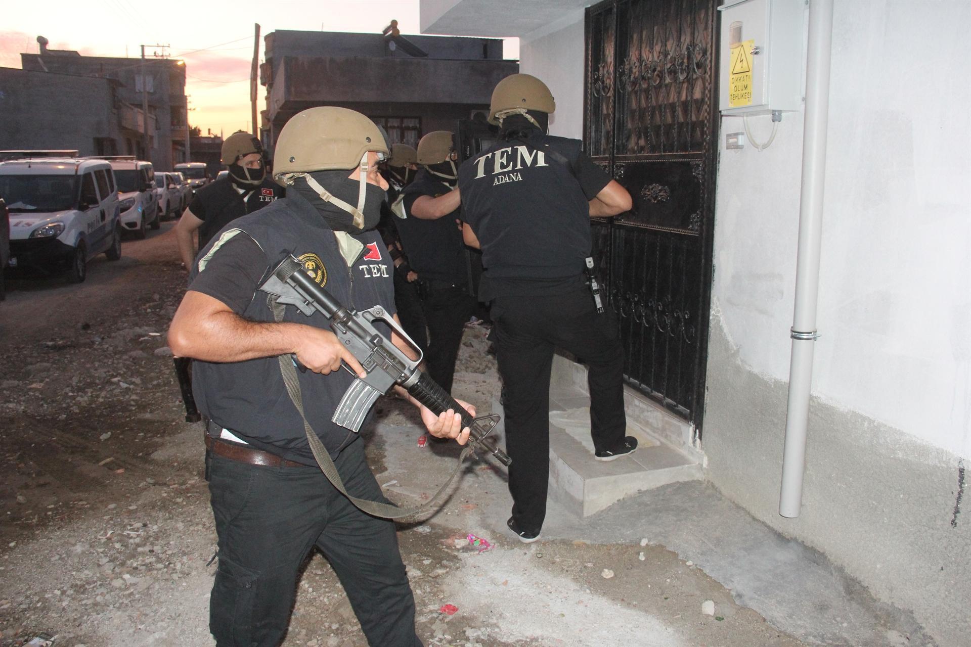 Police detain 7 over suspected YPG/PKK links