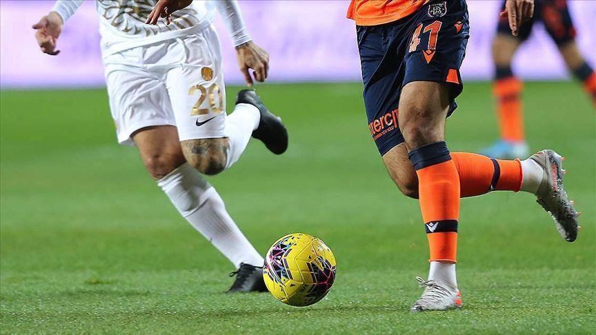 Başaksehir seeking away victory in weeks opening game