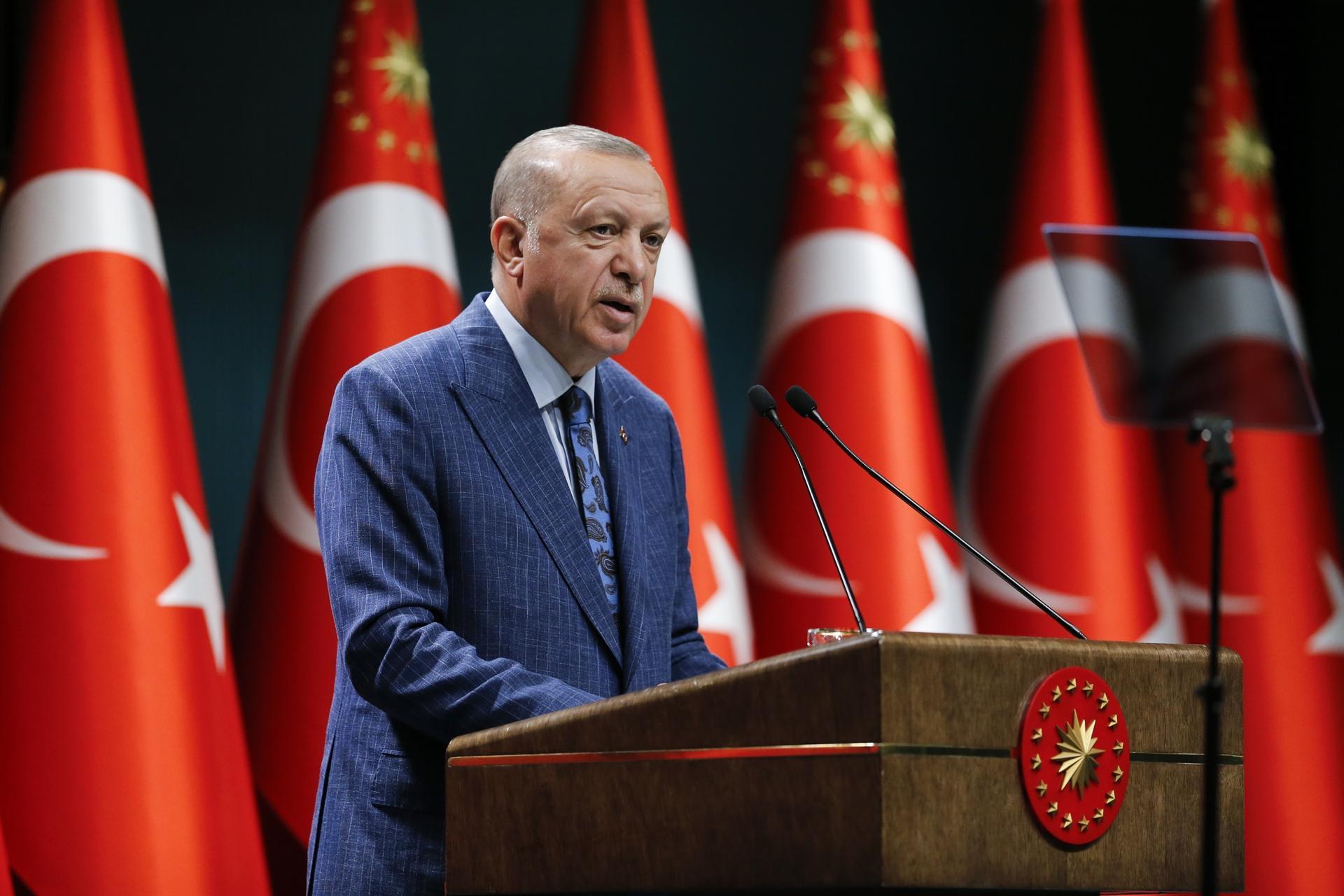 Turkey to extend coronavirus wage supports by a month