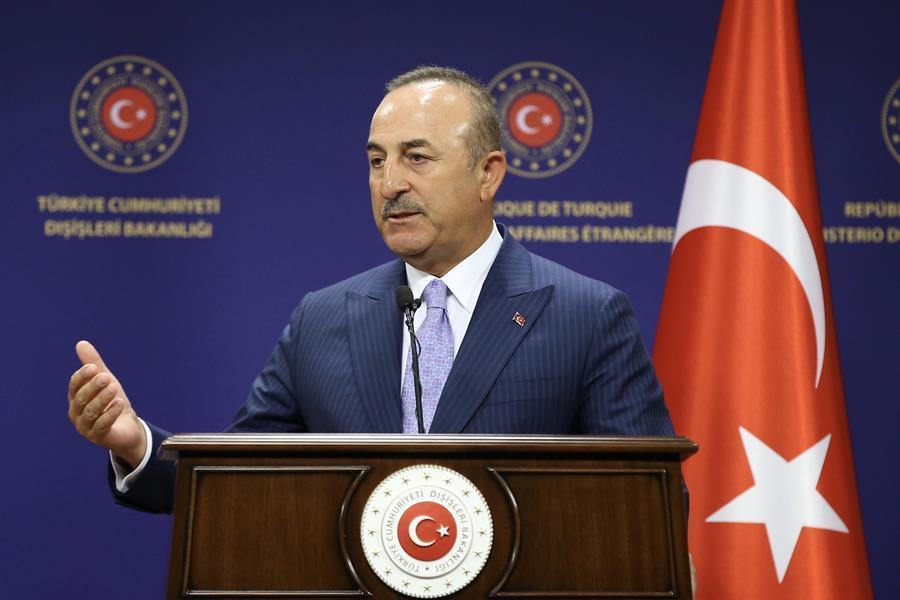 Macron supports a ‘putschist’ in Libya: Turkish FM