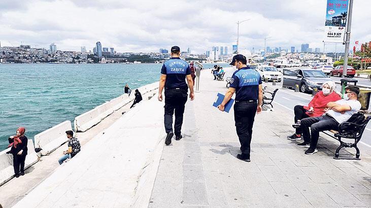 Eating sunflower seeds banned on an Istanbul coast
