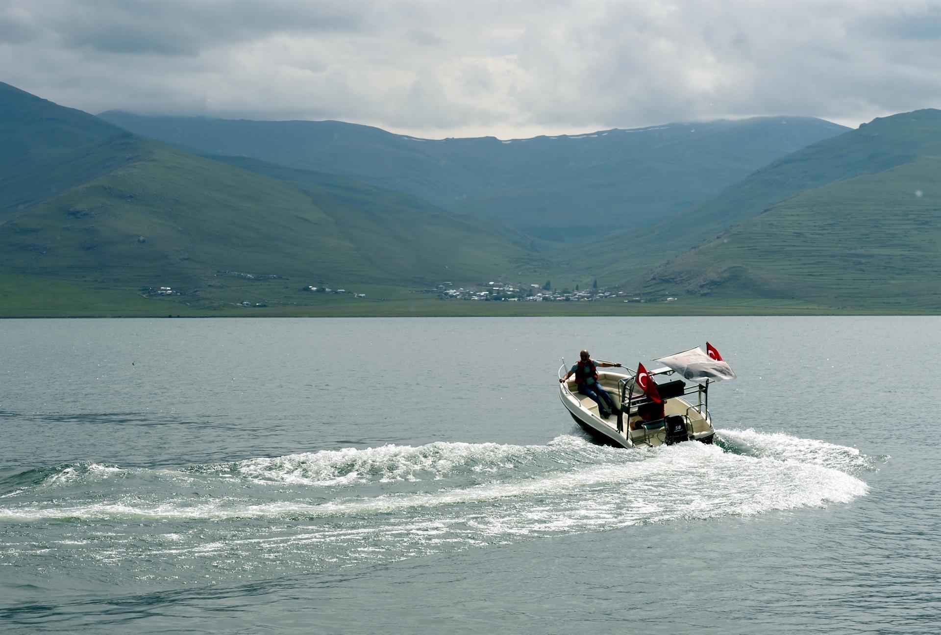 Lake famous for ice surface in winter offers charming scenery in summer