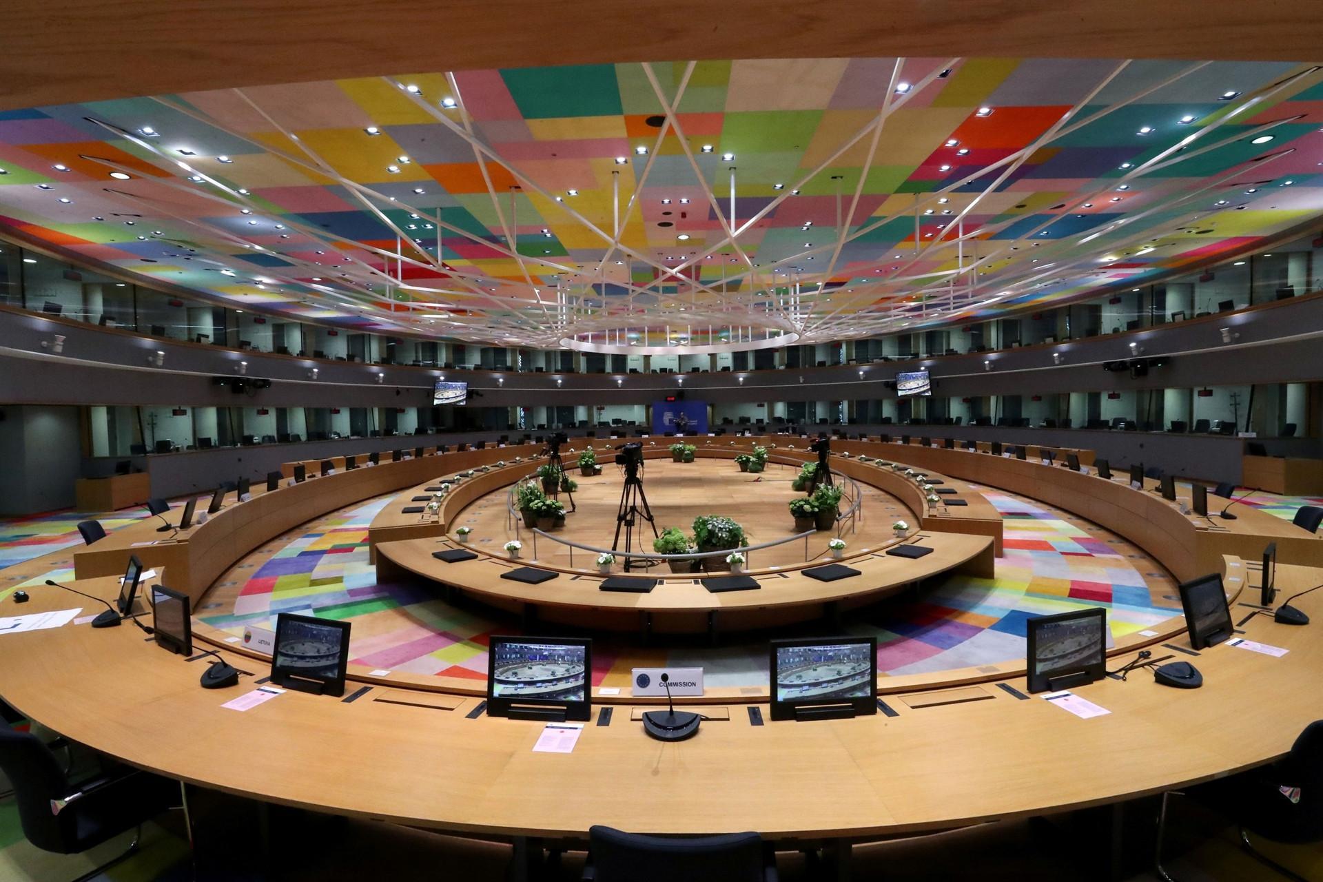 EU leaders back together but divided over revival plan