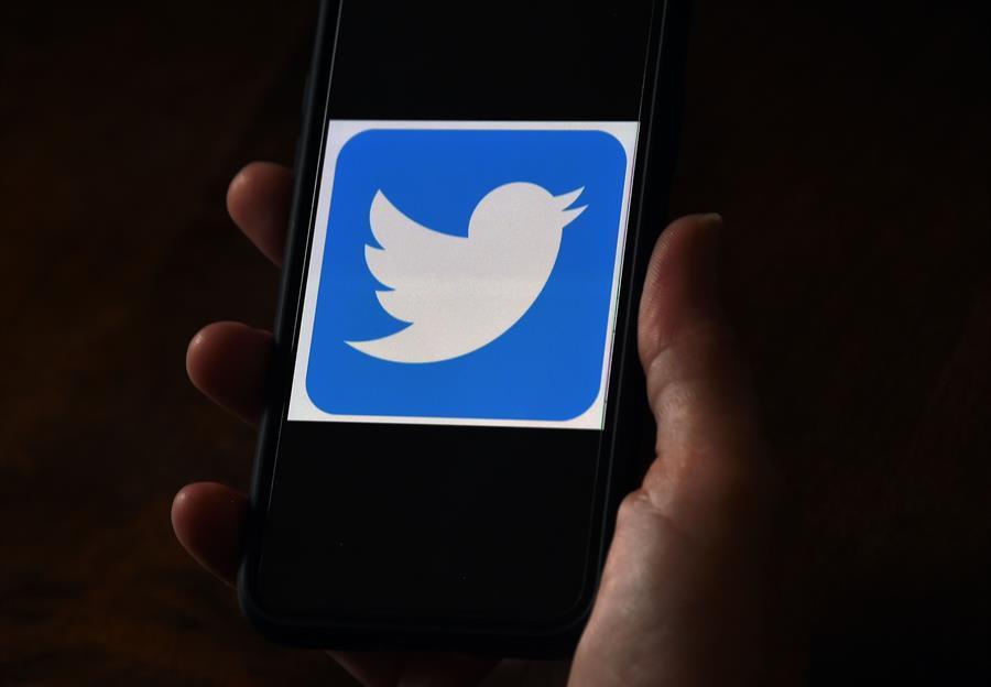 Twitter attack was work of young hacker pals: NYT