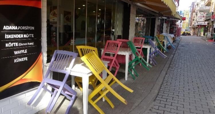 Cafes, restaurants go back to normal working hours