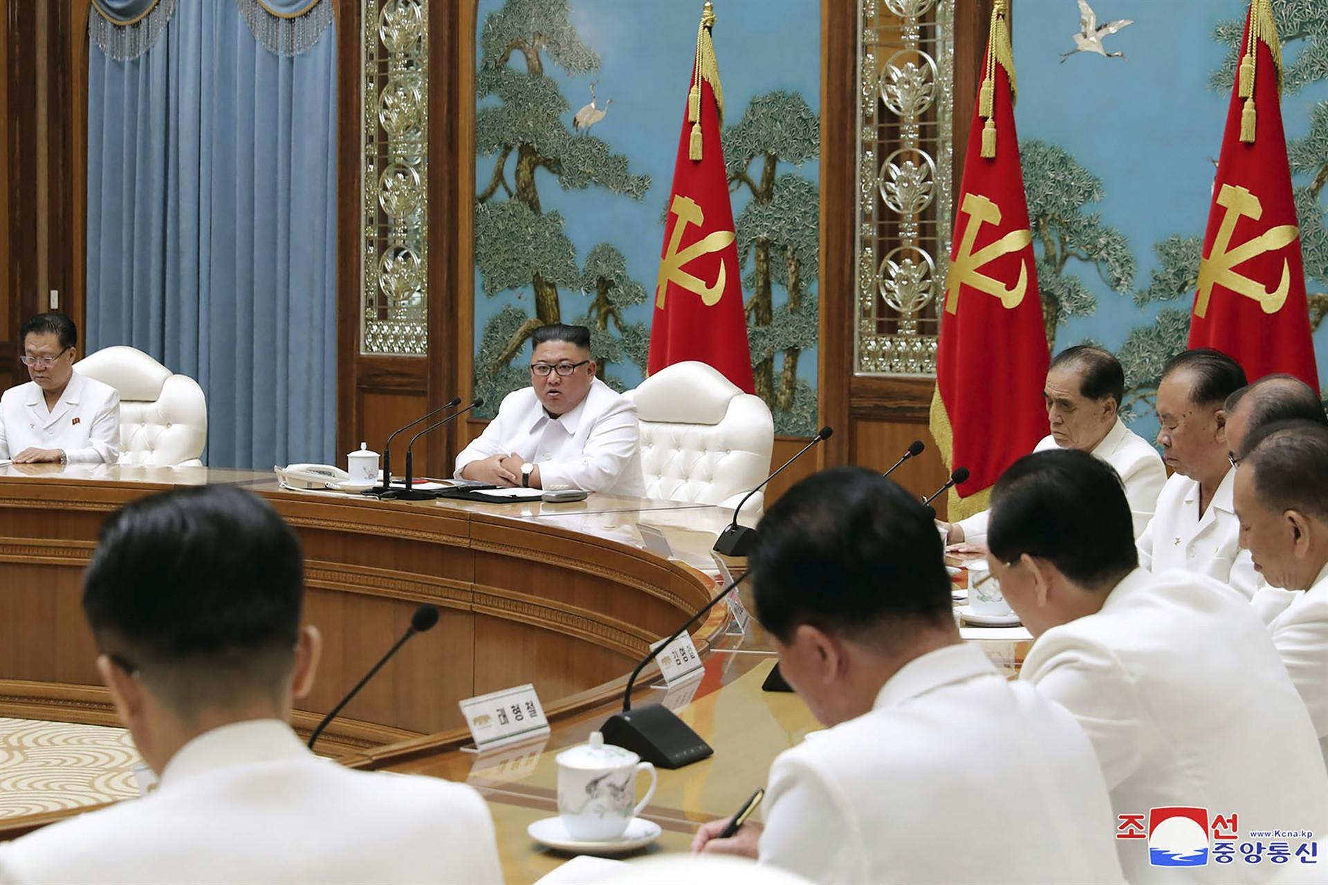 N Korea reports first suspected infection as global cases top 16m