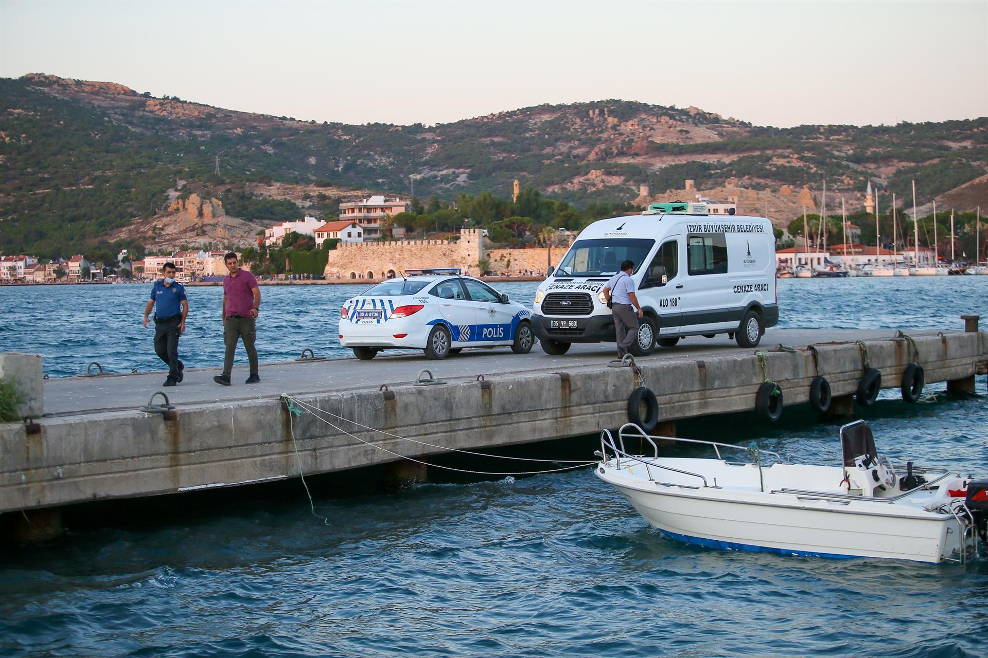 4 die, 1 missing as boat sinks off Aegean Sea