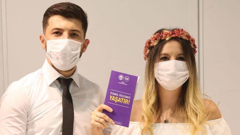 Municipality gives İstanbul Convention booklet to newly married couples