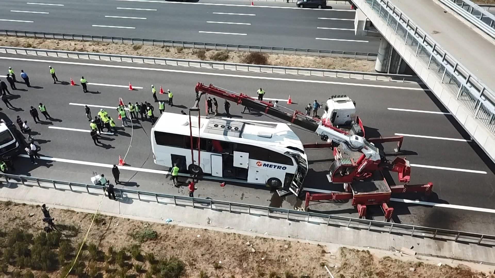 At least 5 killed, 25 injured in Istanbul bus accident