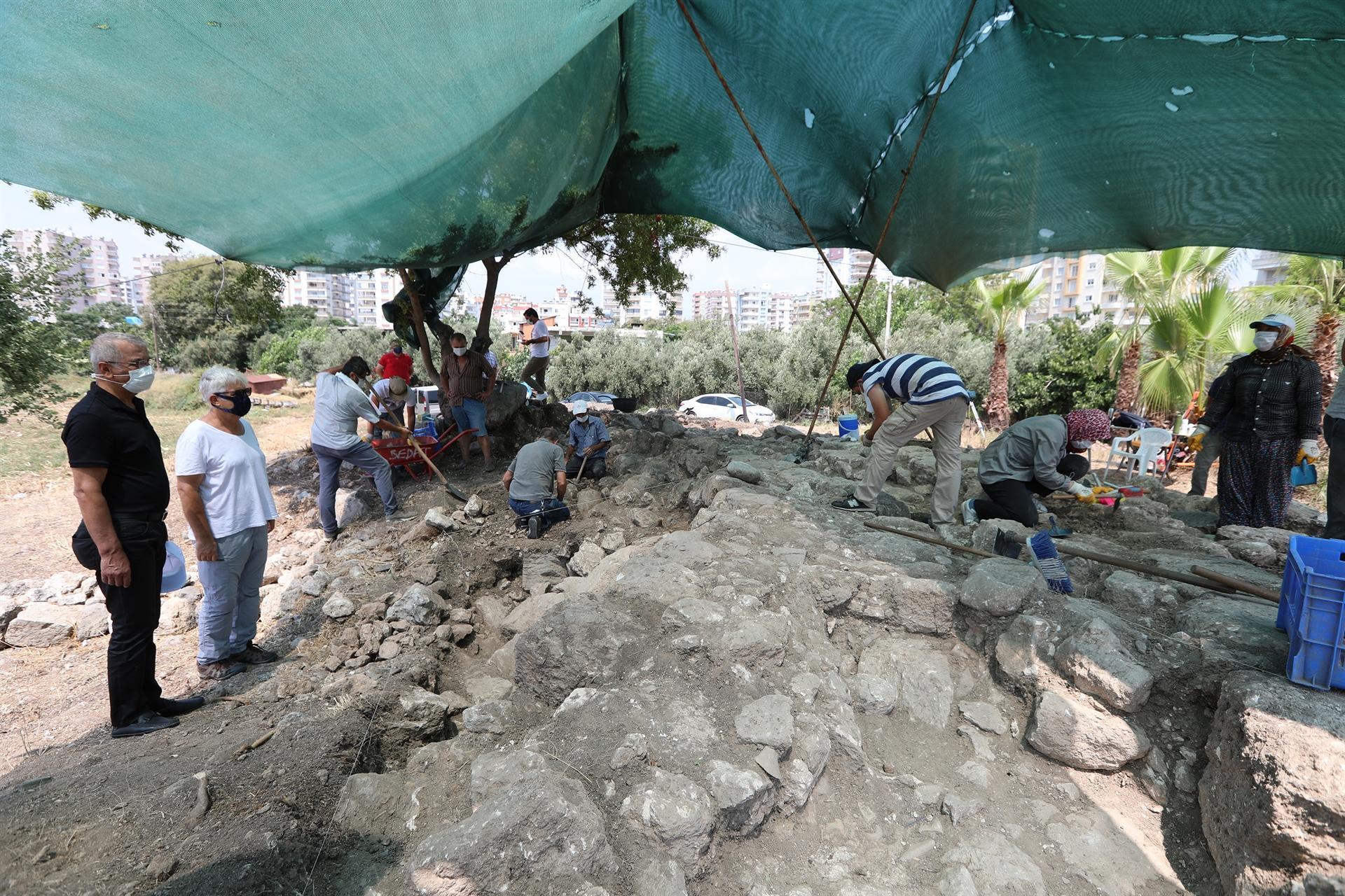 Archaeologists reach inner walls in site of ancient Greek poet’s tomb in Turkey’s south