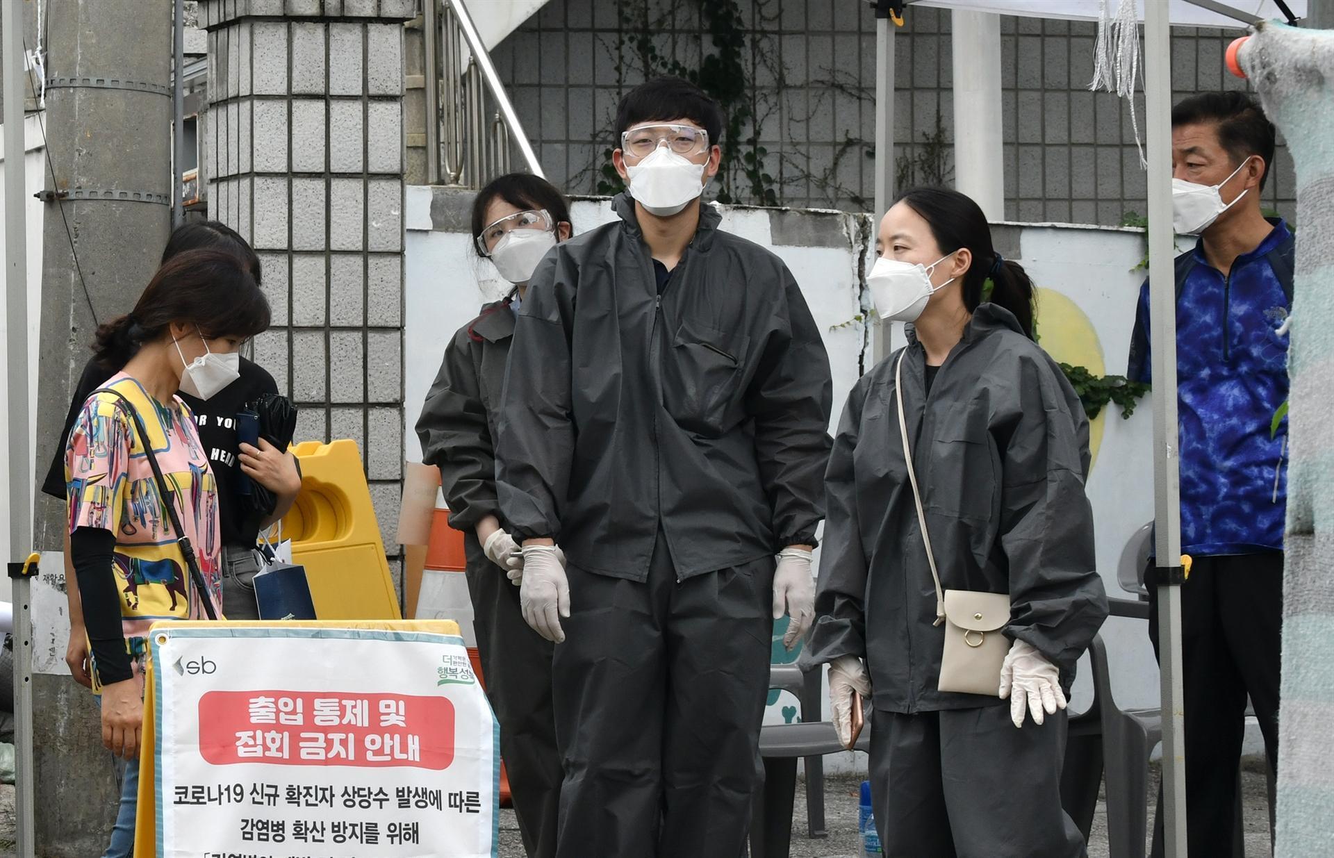 Virus forces New Zealand election delay as Japan economy sinks