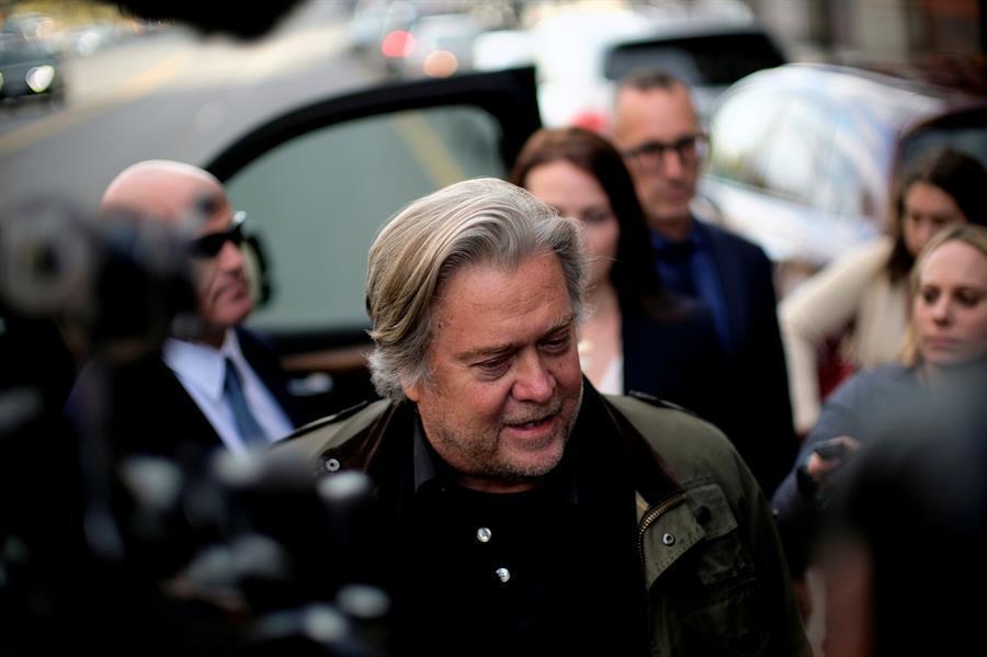 Former Trump aide Steve Bannon arrested in donor fraud case