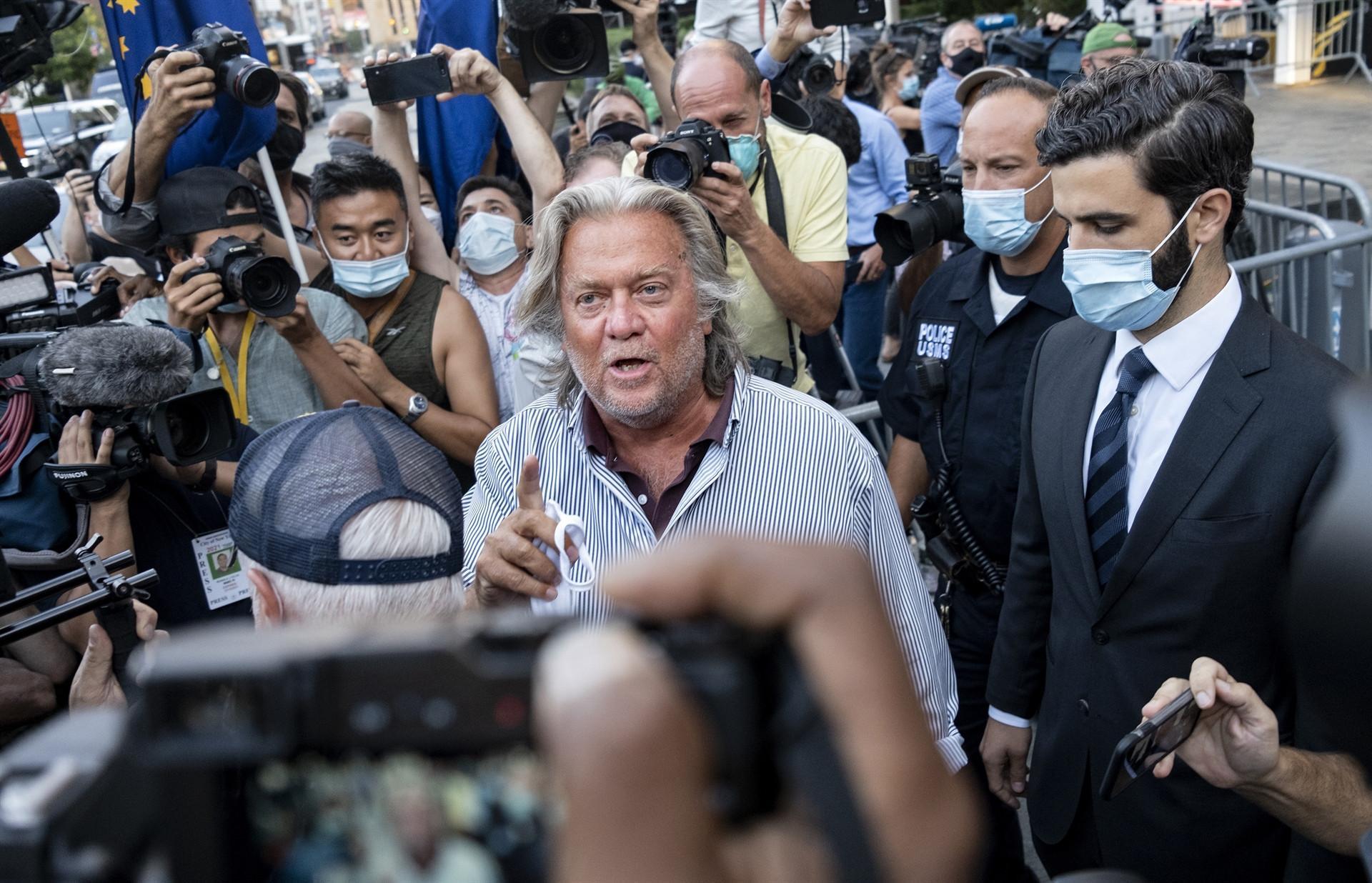 Ex-Trump aide Bannon pleads not guilty in border wall scheme