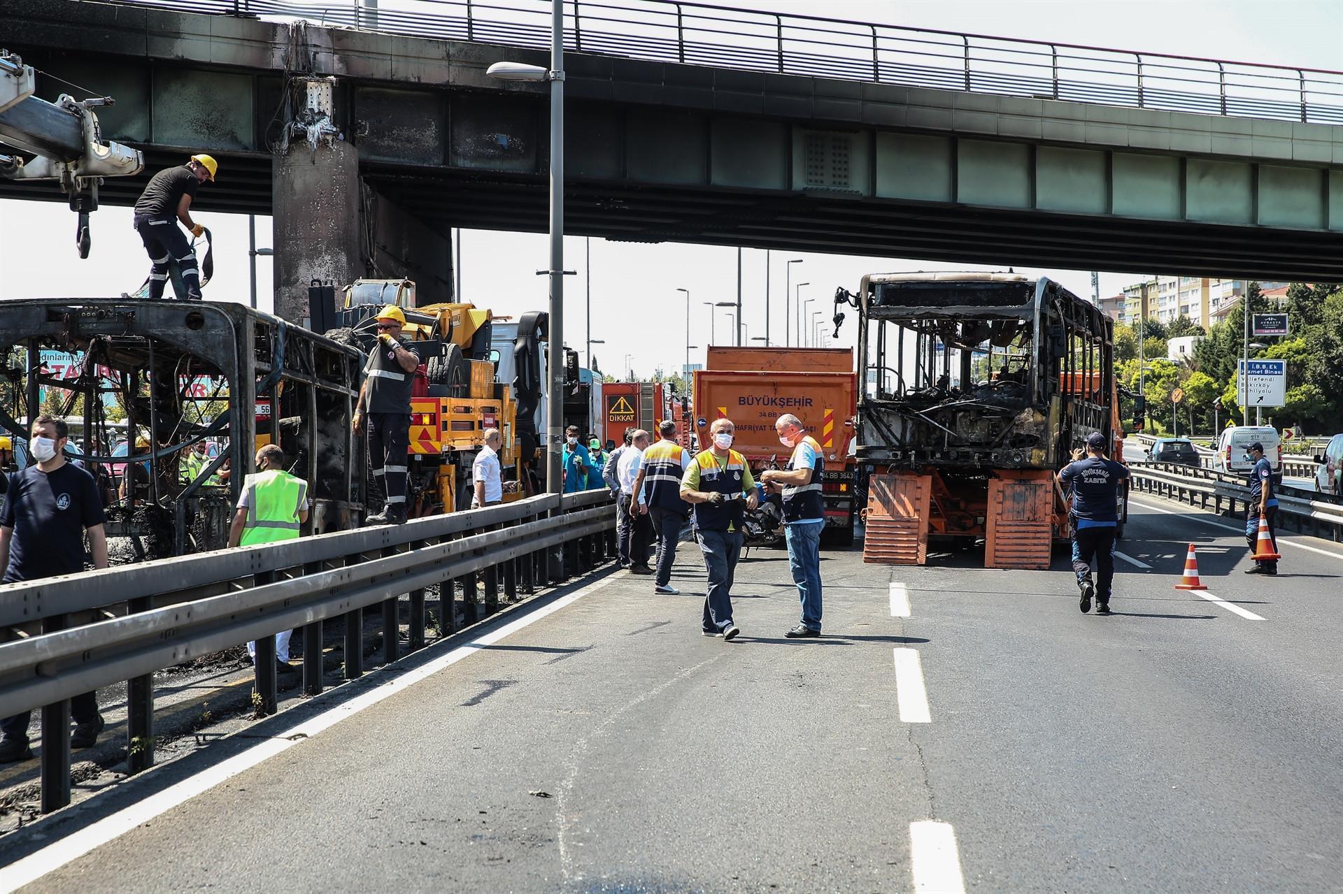 Metrobus burns to ashes in Istanbul