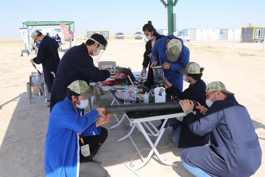 Rockets fly over Tuz Lake for Teknofest thrill