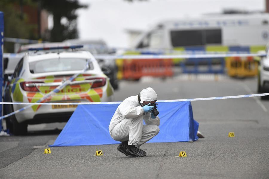 UK police launch murder probe after mass stabbing