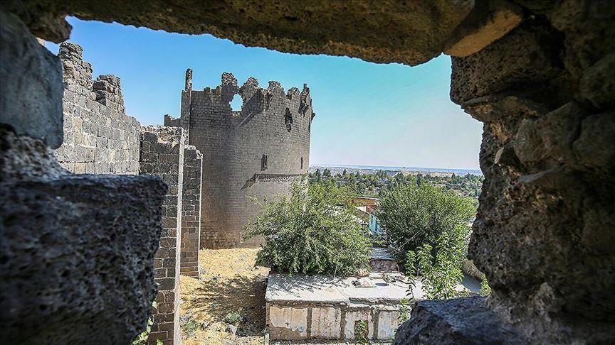 Restoration of Walls of Diyarbakır begins