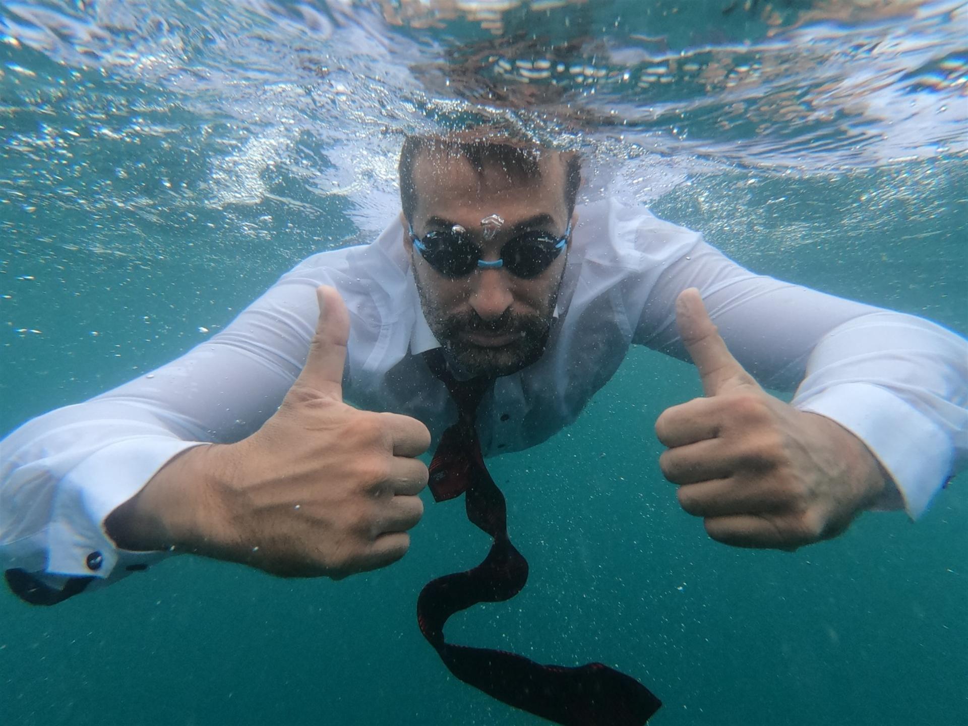Athletes swim in Istanbul’s Bosphorus to pay respect to strait
