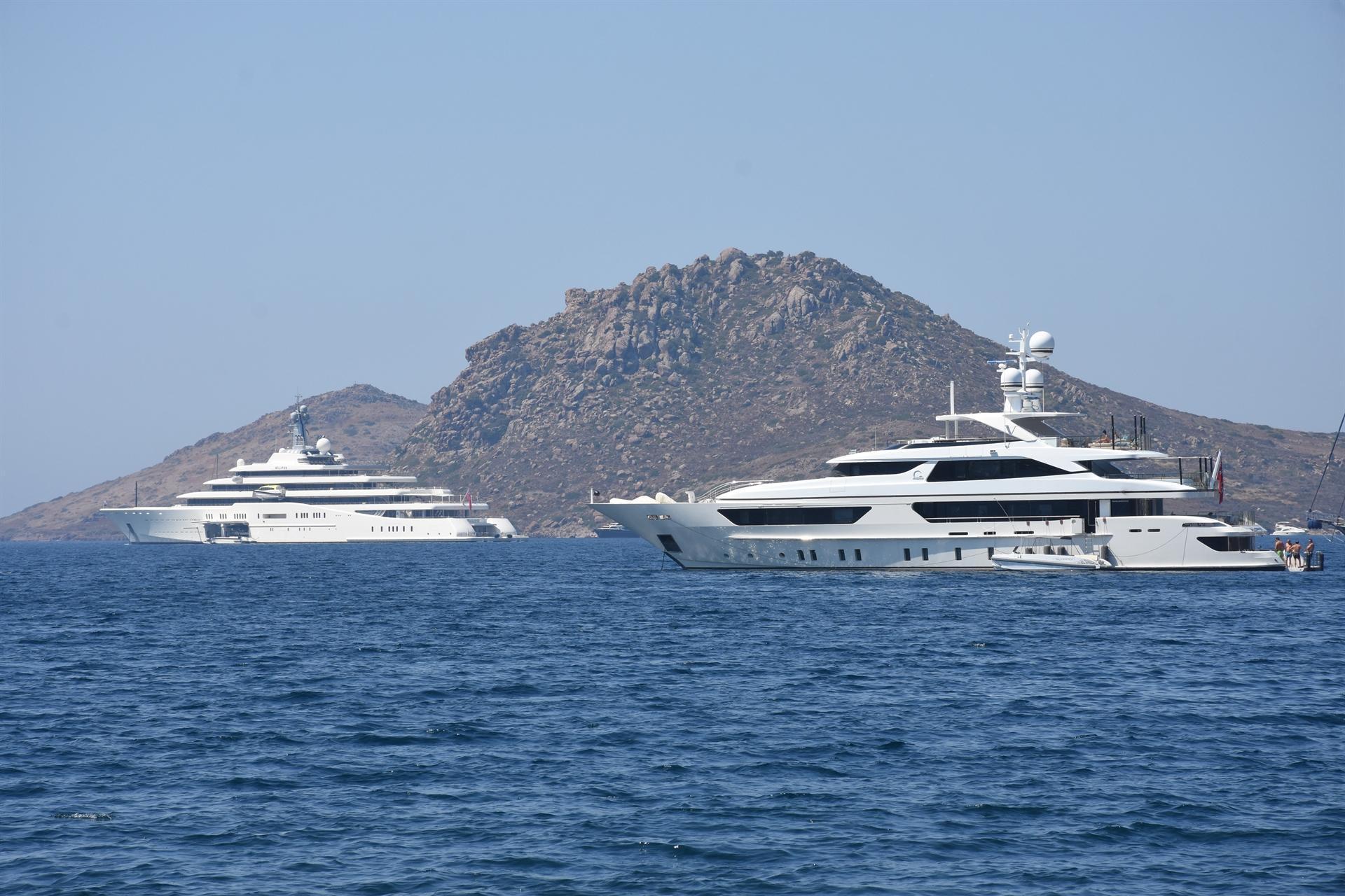 Turkey’s resort town welcomes ultra-luxury yachts