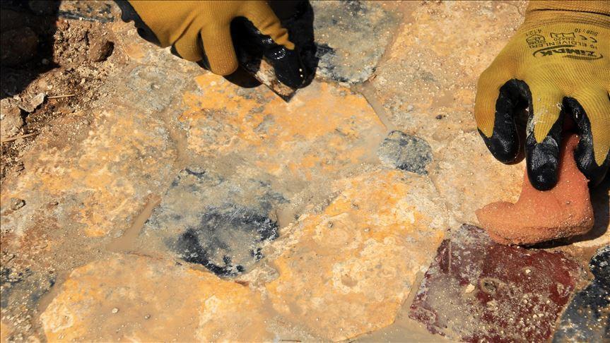 Archeologists discover sun disk in northwestern Turkey