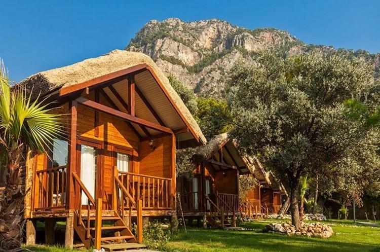 Holidaying in makeshift homes of Antalya to continue until November