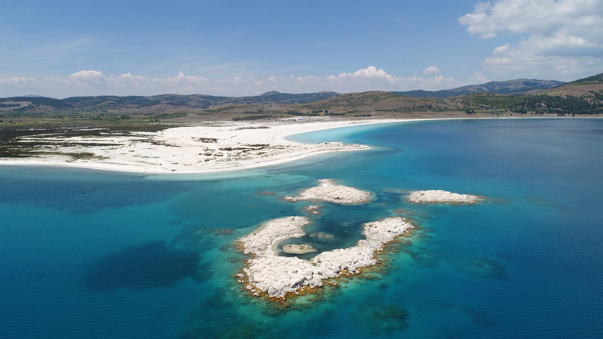 Swimming prohibited on iconic lake’s white beach as of Oct 15