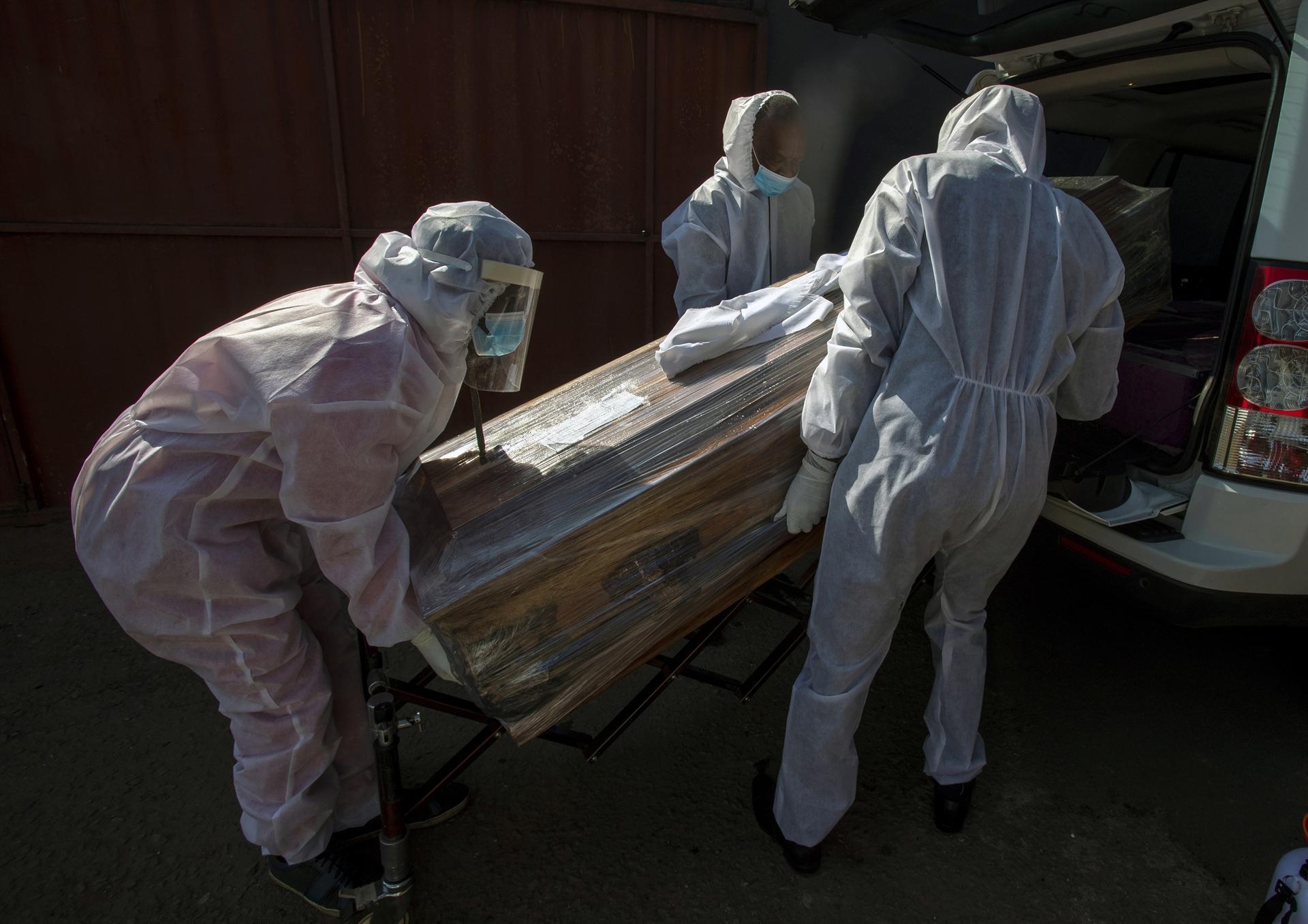 Testing drive unveiled as virus deaths pass one million