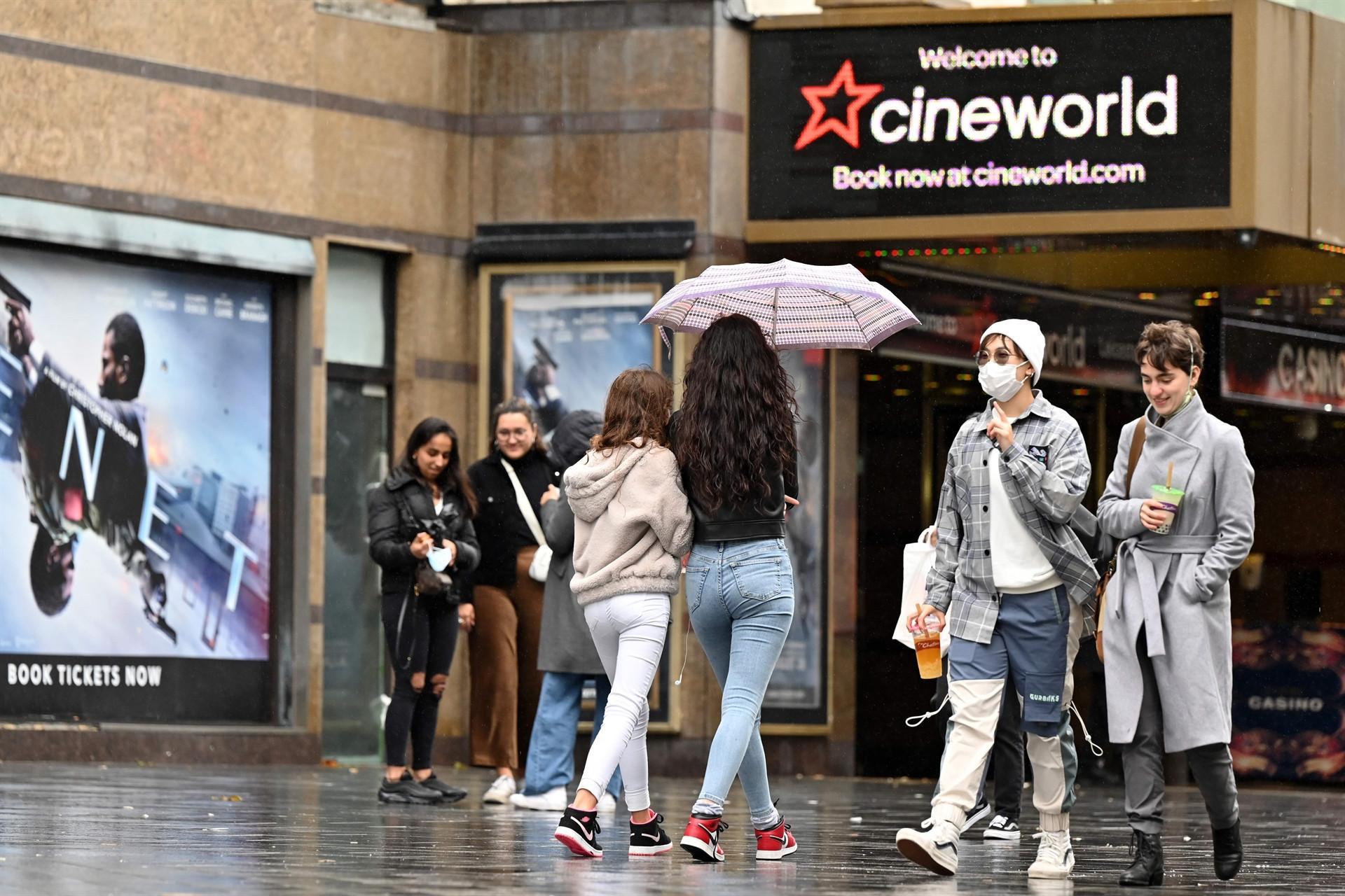 Cineworld may close US and UK theaters after Bond film delay
