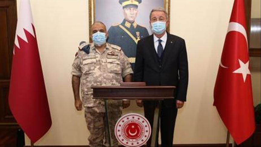 Turkish defense chief receives Qatari military head