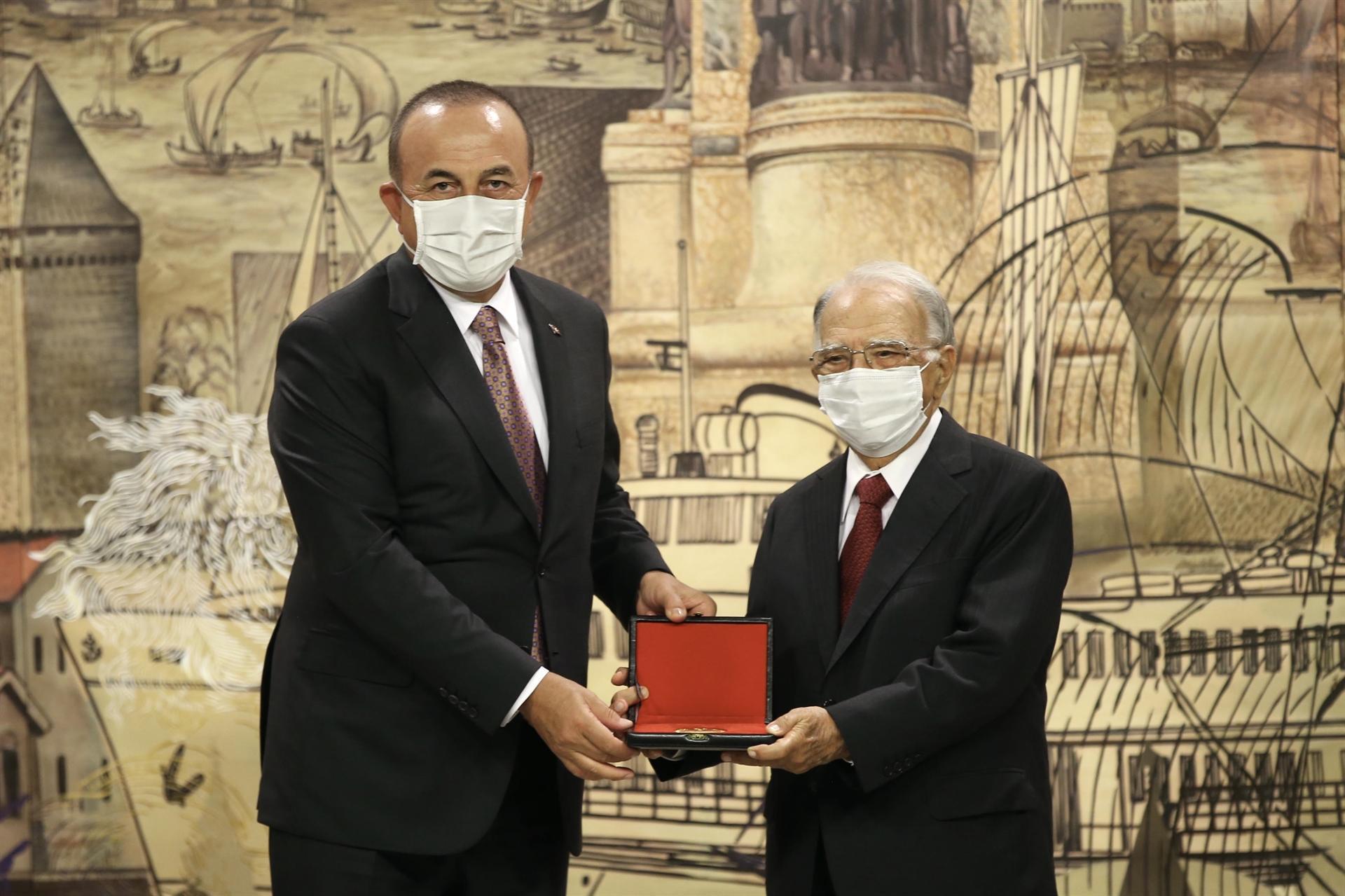Prominent journalist gets awarded by Turkey’s Foreign Ministry