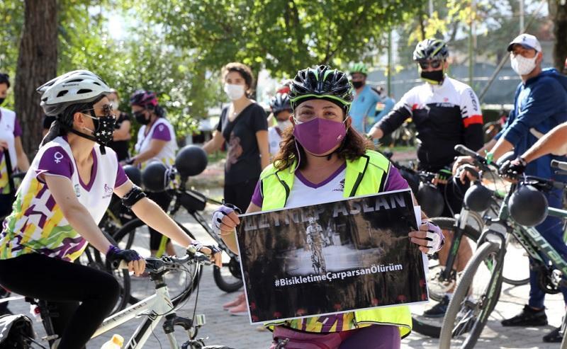 Cyclists raising voice against road accidents killing bikers