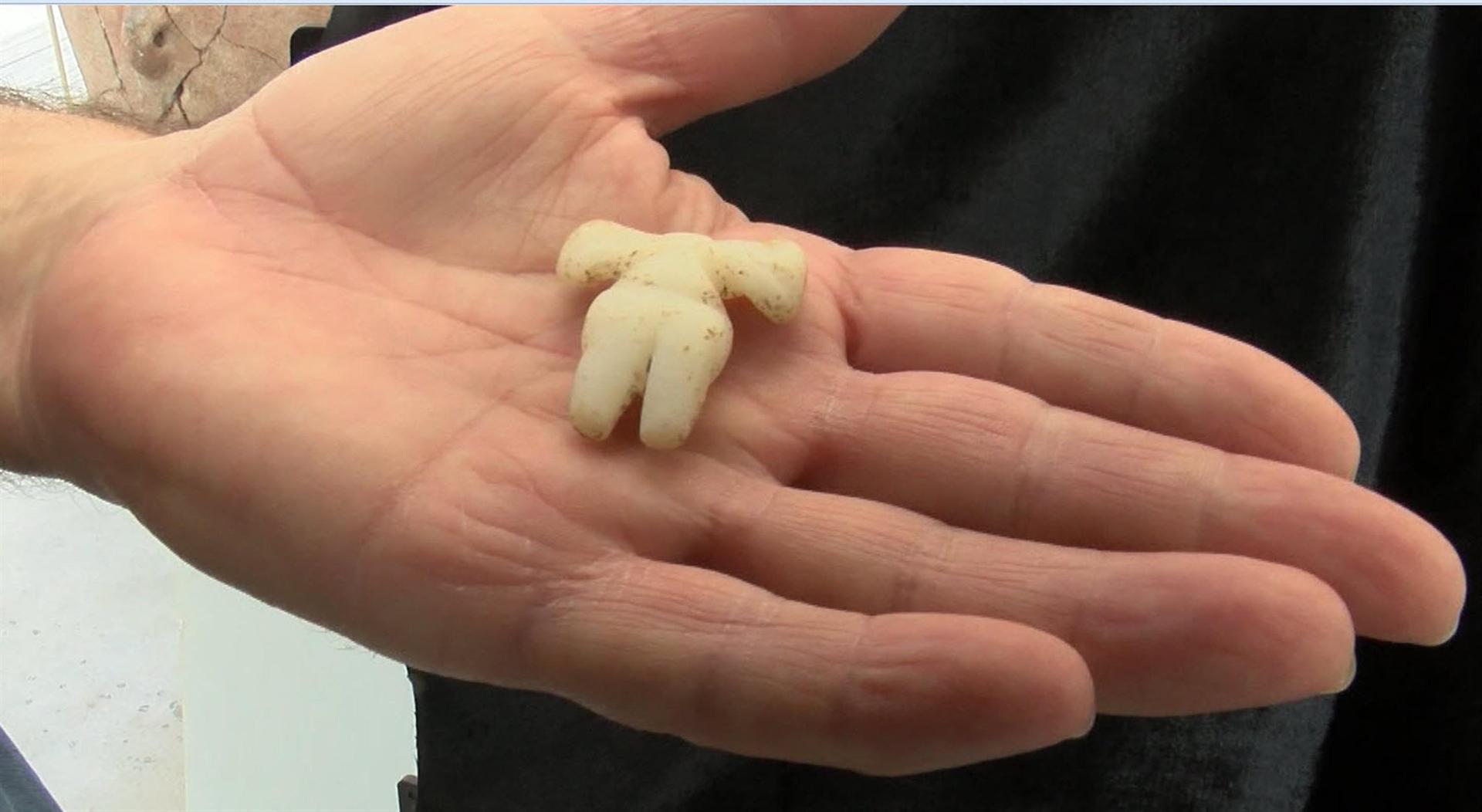 Mother goddess figurine found in İzmir